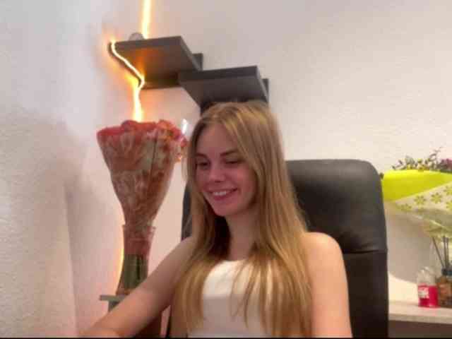 SunStrike Sex Cam Show