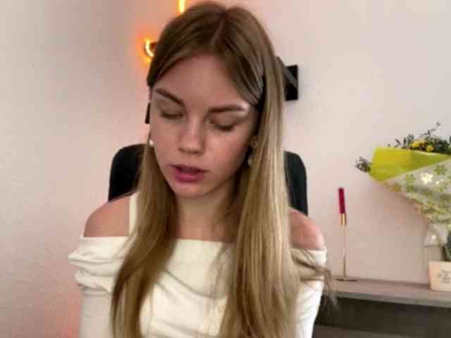 SunStrike Sex Cam Show