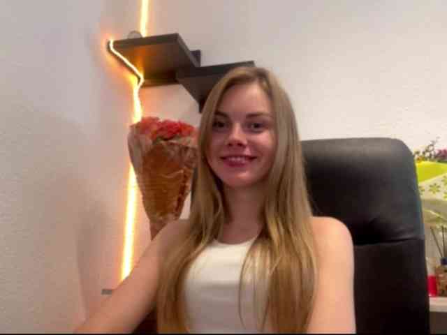 SunStrike Sex Cam Show