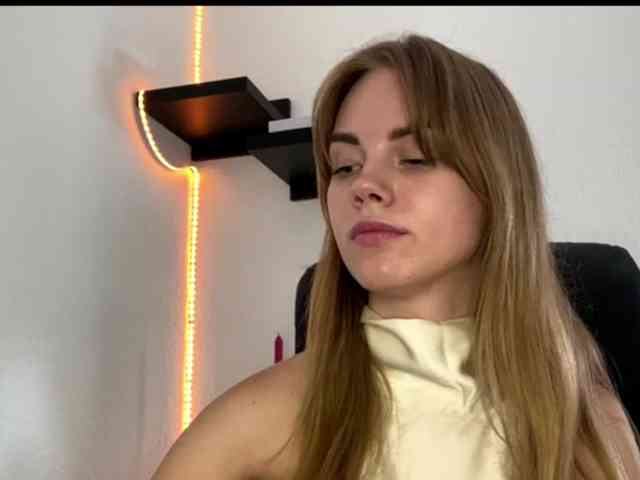 SunStrike Live Webcam on BongaCams