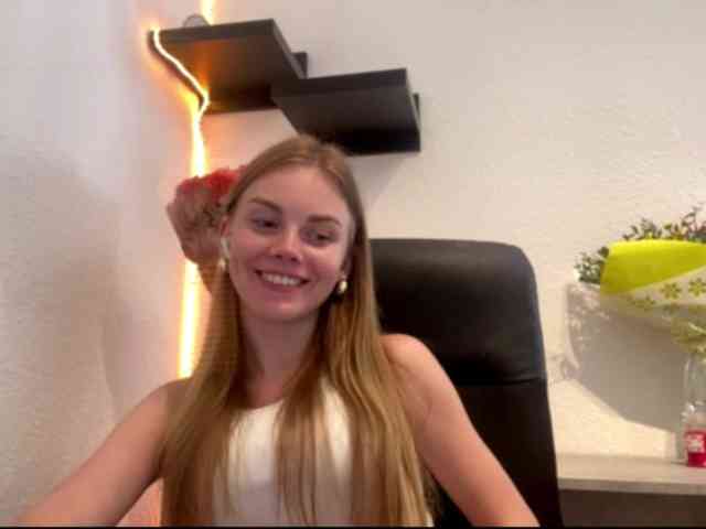 SunStrike Sex Cam Show