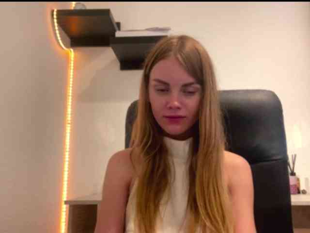 SunStrike Live Webcam on BongaCams