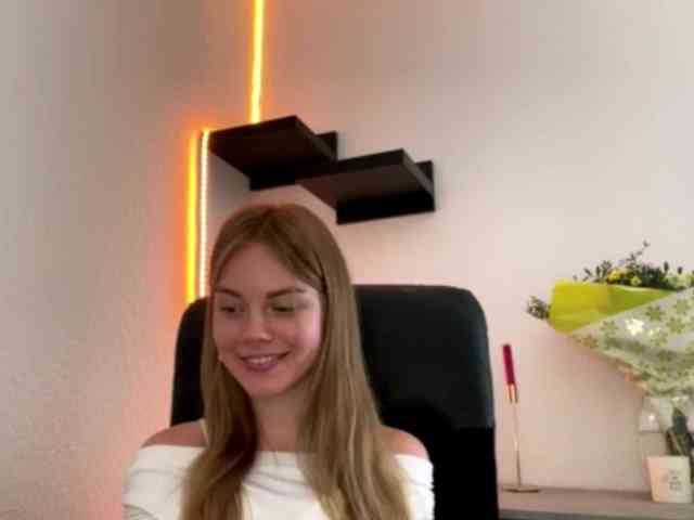 SunStrike Sex Cam Show