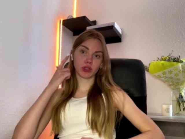 SunStrike Sex Cam Show