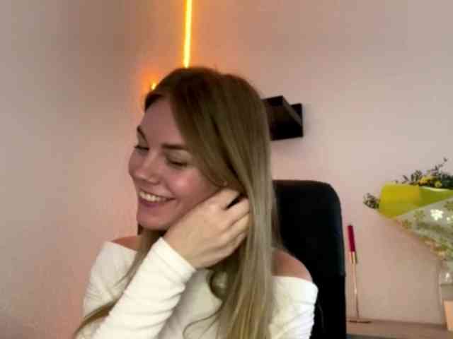 SunStrike Sex Cam Show