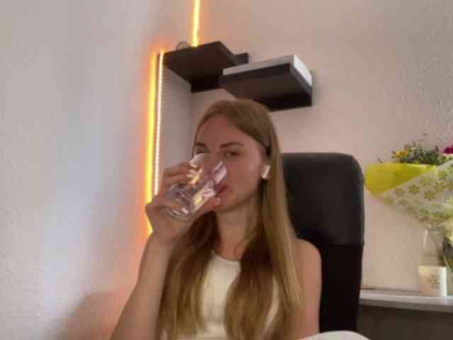SunStrike Sex Cam Show