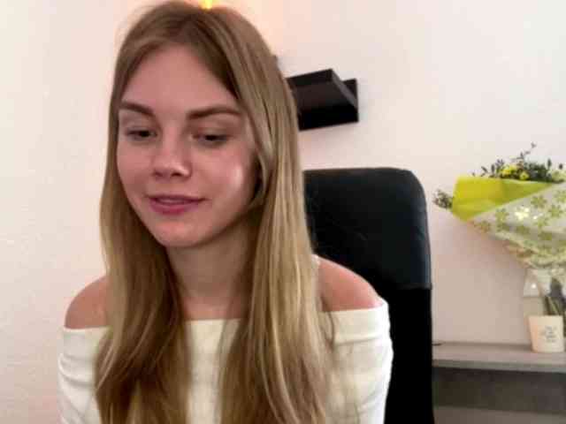 SunStrike Sex Cam Show