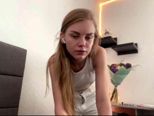 SunStrike Sex Cam Show