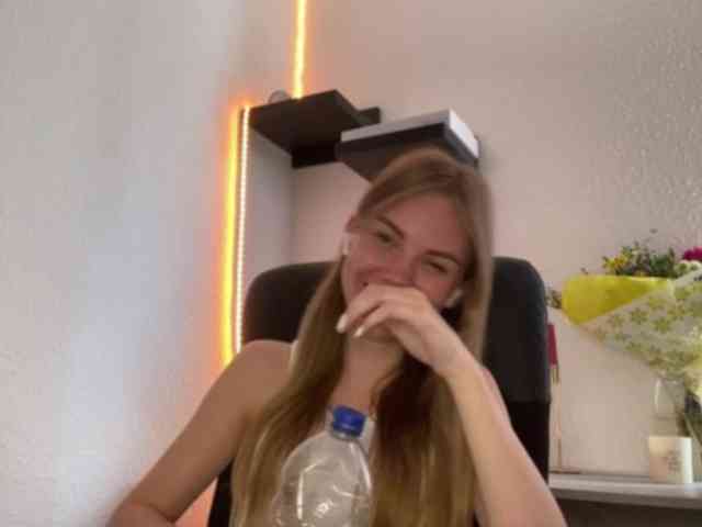 SunStrike Sex Cam Show