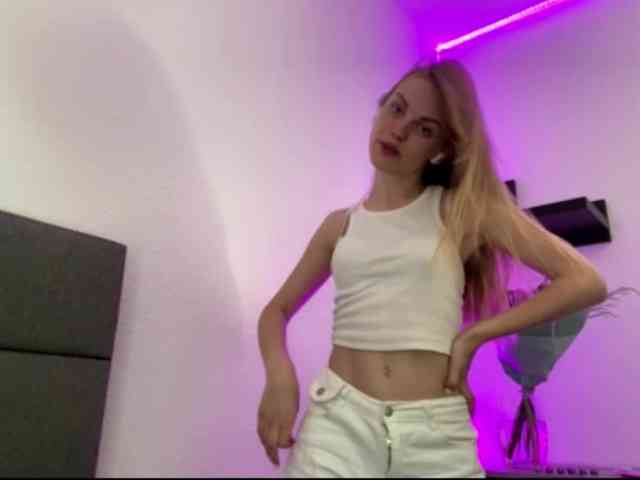 SunStrike Sex Cam Show