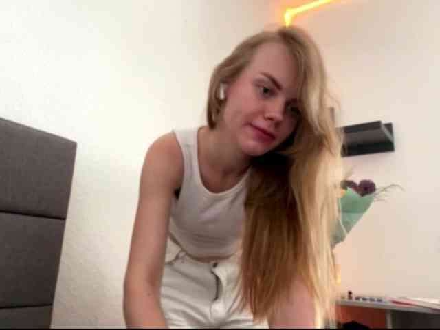 SunStrike Sex Cam Show