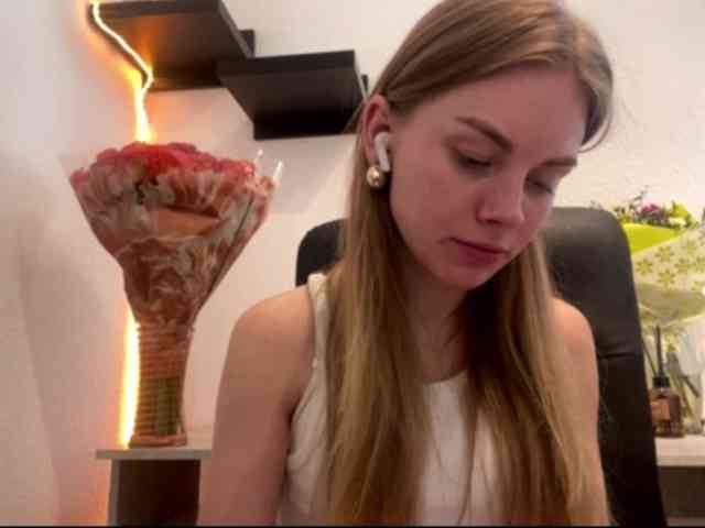 SunStrike Sex Cam Show