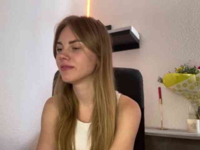 SunStrike Sex Cam Show