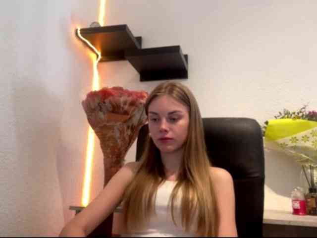SunStrike Sex Cam Show