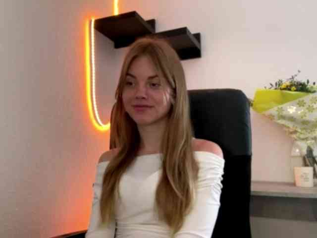 SunStrike Sex Cam Show