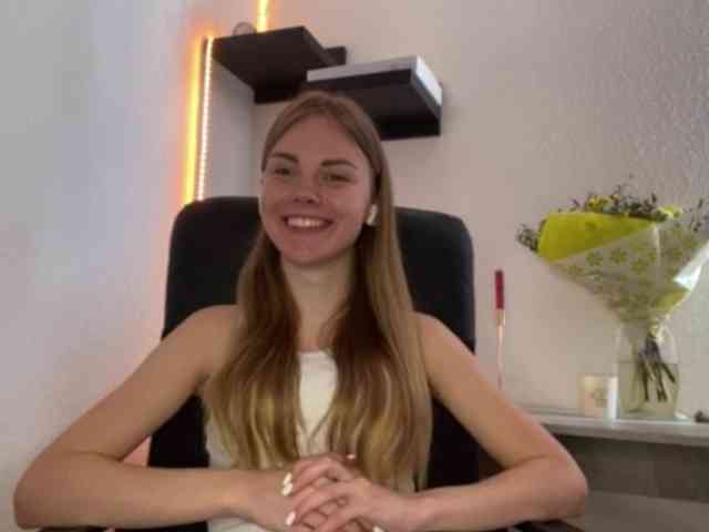 Modella: SunStrike