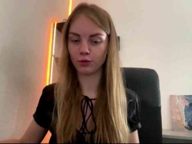 SunStrike Sex Cam Show