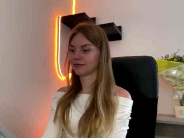 SunStrike Sex Cam Show
