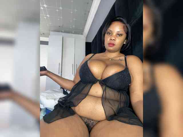 JunePussy webcam
