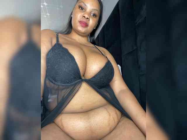 JunePussy webcam