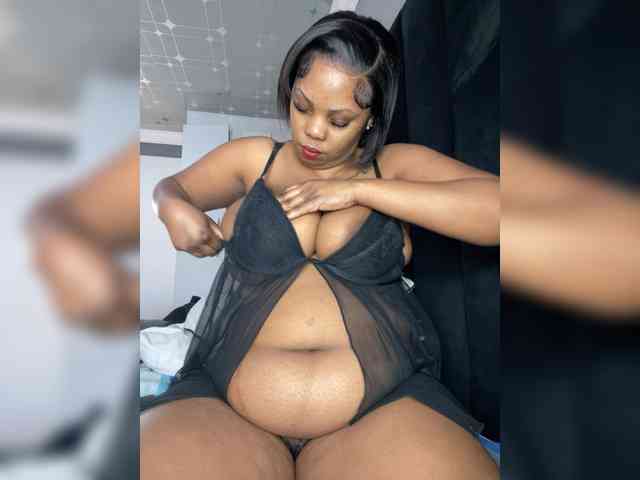 JunePussy webcam