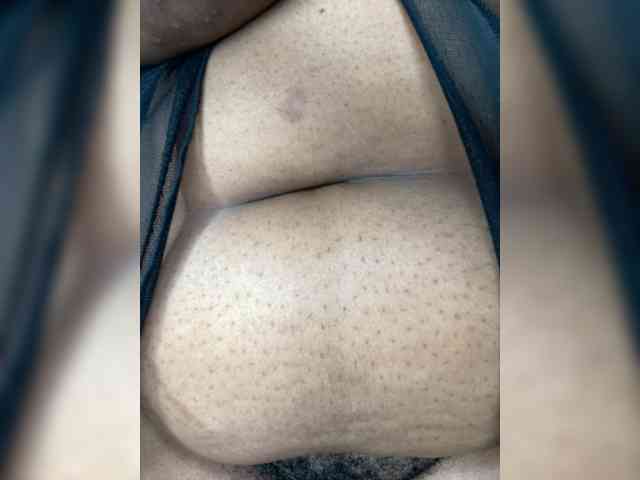 JunePussy webcam
