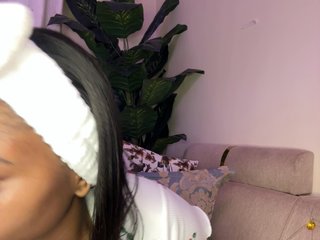 Pretty-thicky's Live Webcam