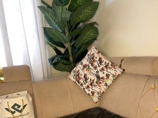 Pretty-thicky's Live Webcam