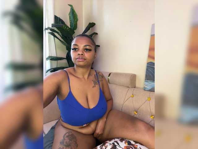 Pretty-thicky live webcam show