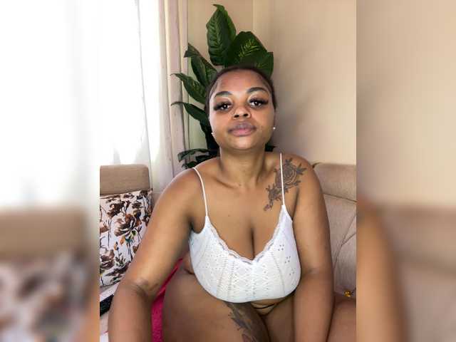 Pretty-thicky Прямой эфир на BongaCams