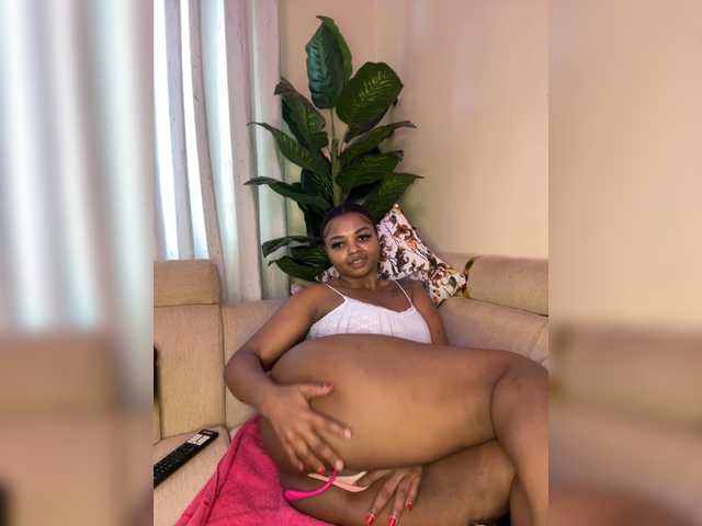 Pretty-thicky live webcam show
