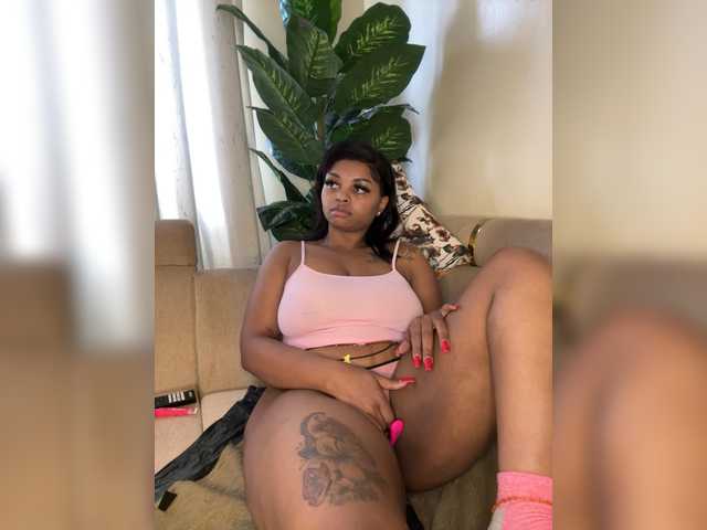 pretty-thicky cam belle