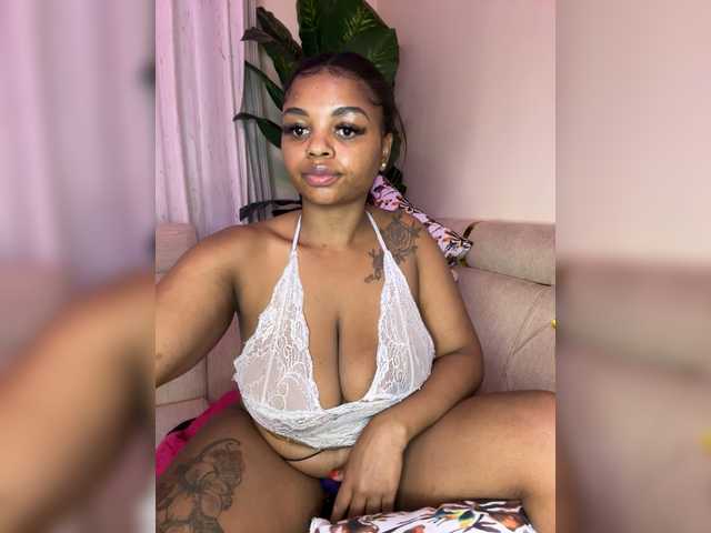 pretty-thicky cam belle