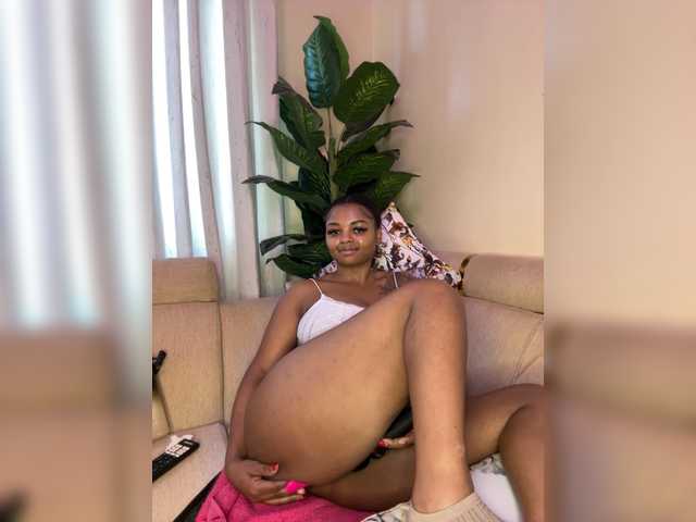 Pretty-thicky live webcam show
