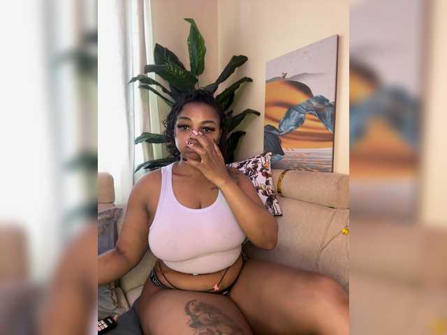 Pretty-thicky live webcam show