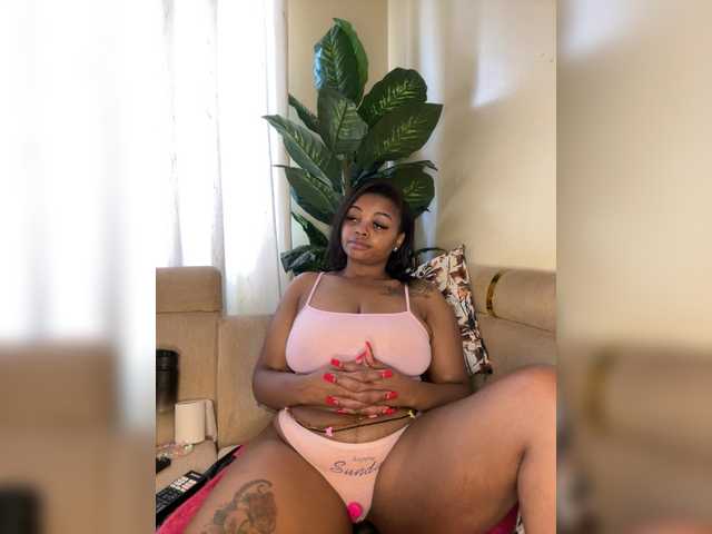 Pretty-thicky live cam on BongaCams