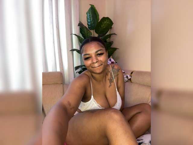 Pretty-thicky live webcam show