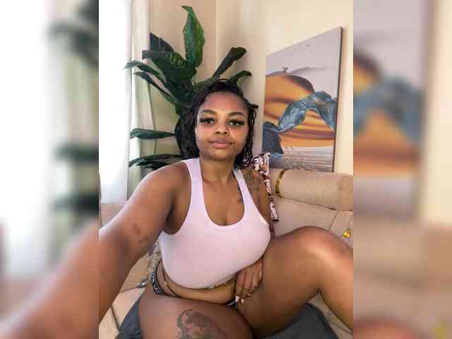 Pretty-thicky webcam