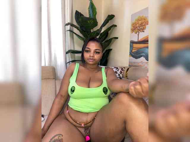 Pretty-thicky webcam