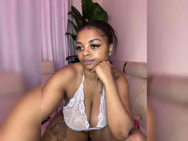 Pretty-thicky webcam