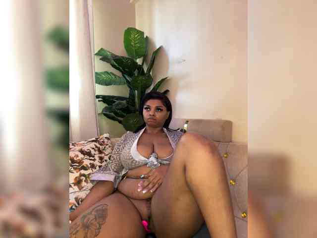 Pretty-thicky webcam