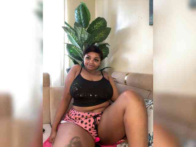 Pretty-thicky webcam