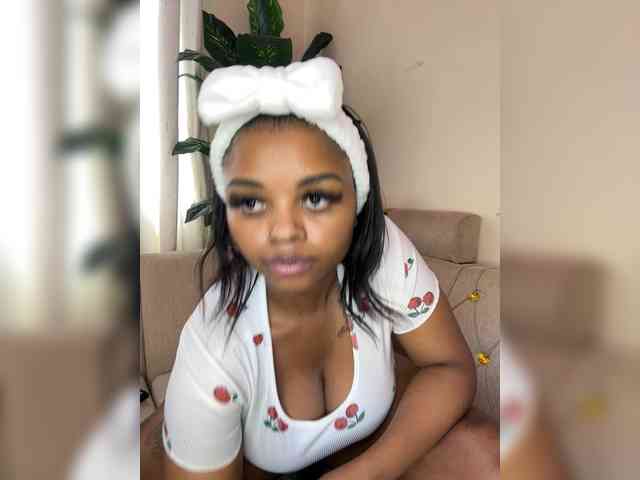 Pretty-thicky webcam