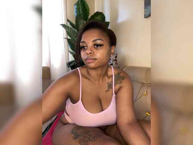 Pretty-thicky webcam