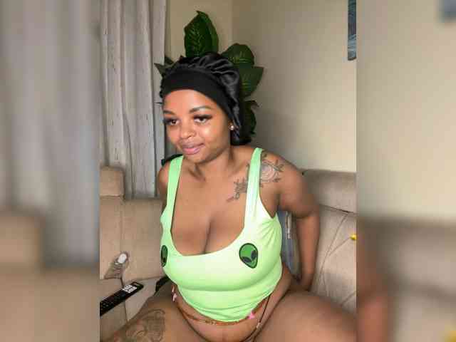 Pretty-thicky webcam