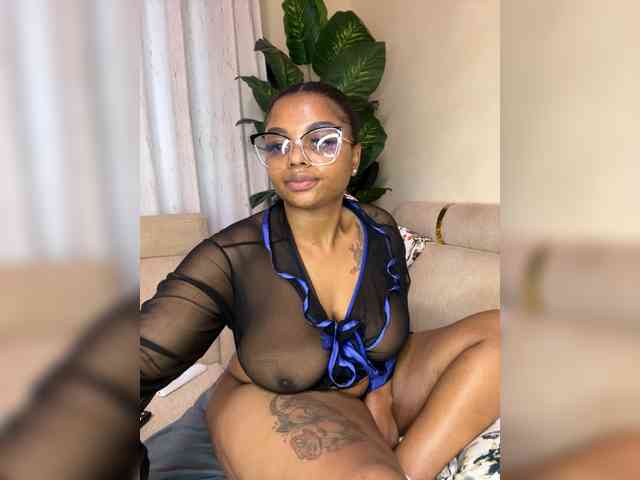 Pretty-thicky webcam