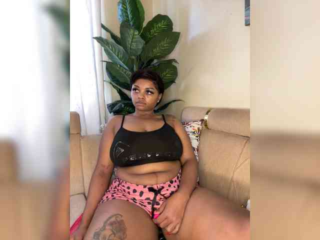 Pretty-thicky webcam