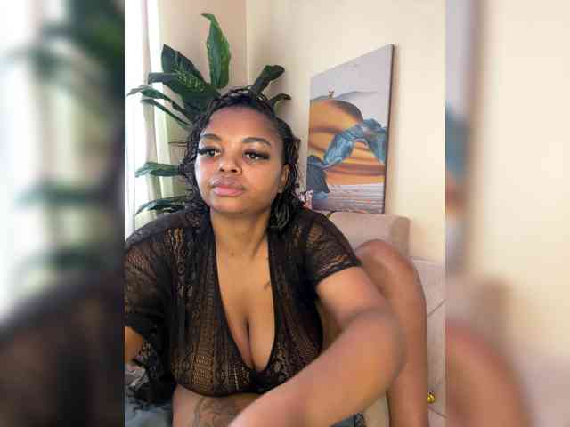 Pretty-thicky webcam