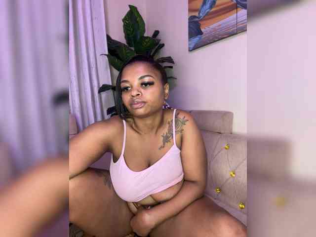 Pretty-thicky webcam