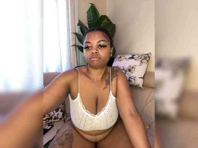 Pretty-thicky webcam